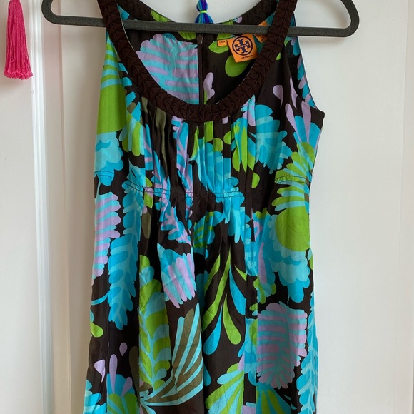 Downsizing my closet and raising money for charity - Picture 6 of 16